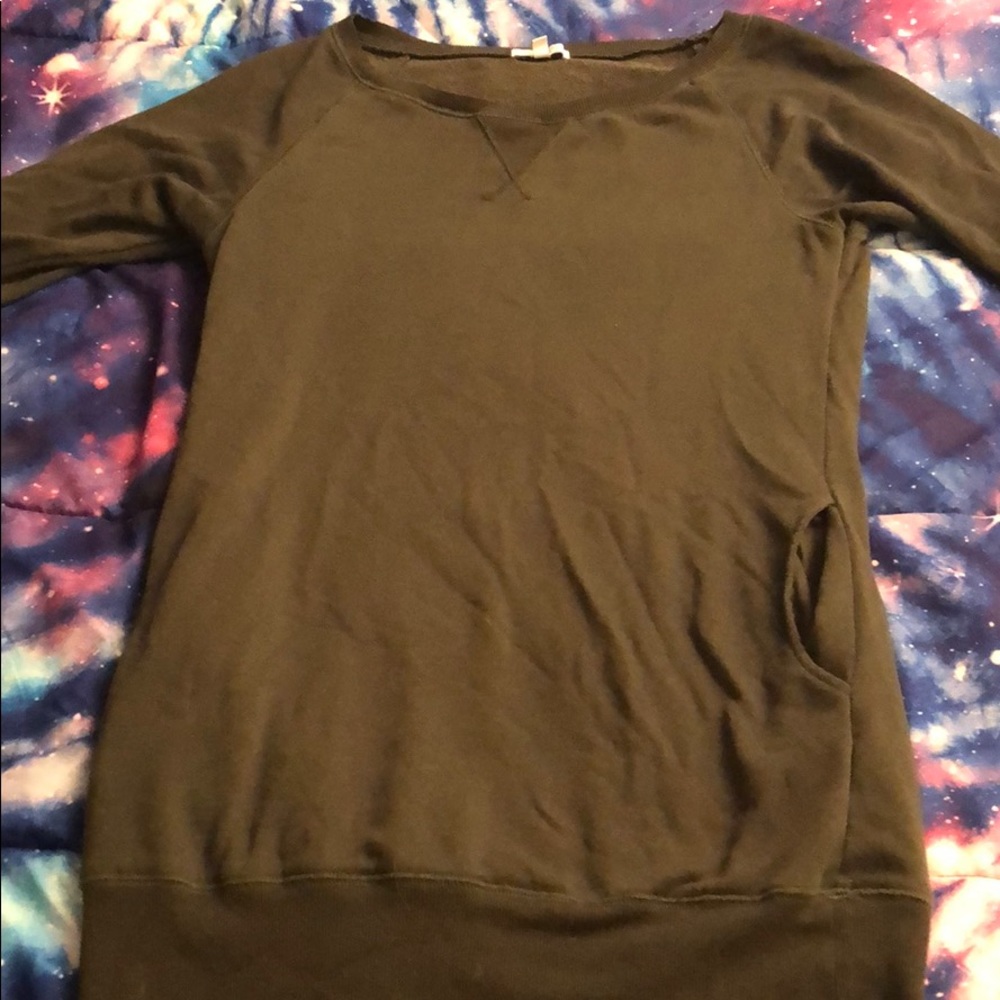 Olive green sweater dress, has pockets!!